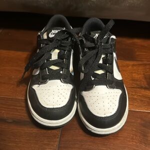 Nike panda dunks kids size 1
